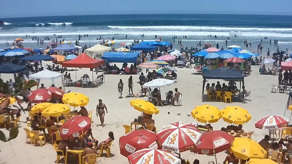 Turistas Aproveitam Dia De Calor E Enchem Praias Do Litoral Norte De Sp