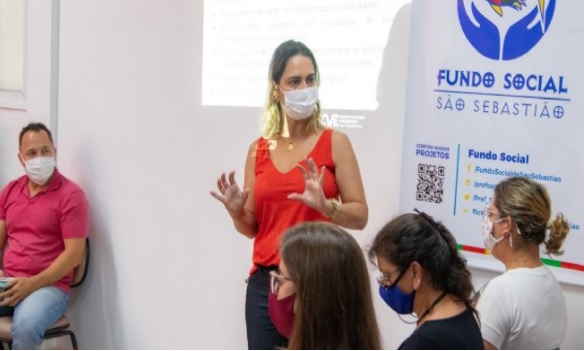 São Sebastião: Profissionais da saúde recebem treinamento para campanha de vacinação da Covid