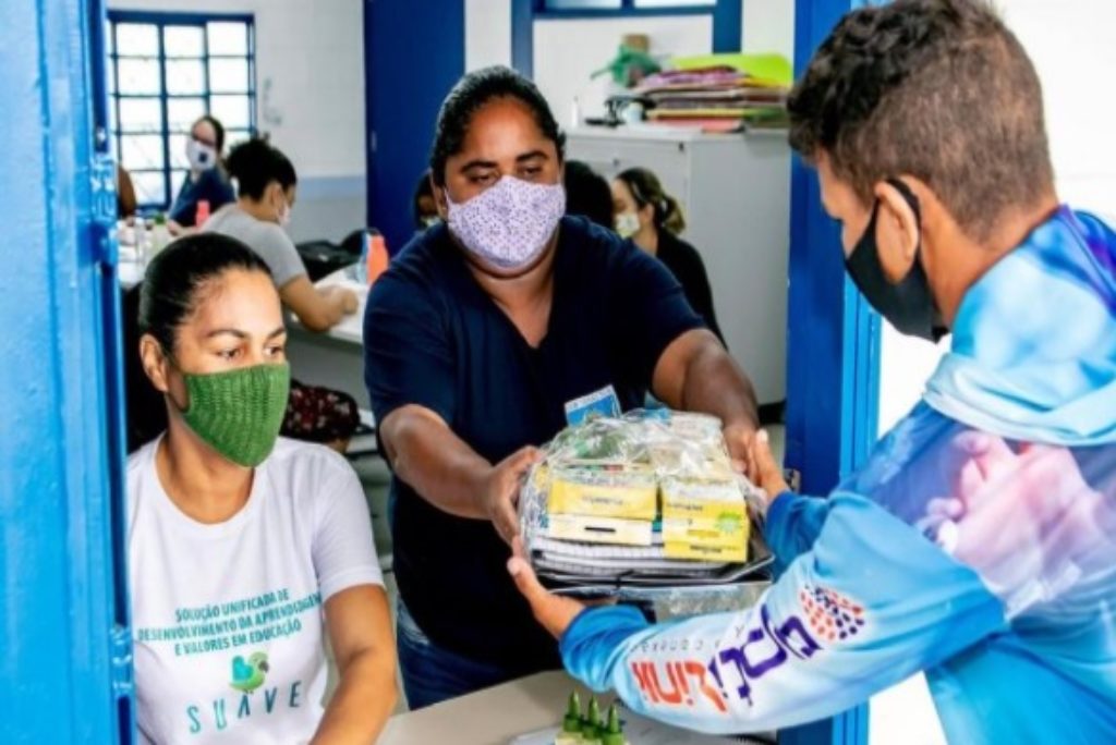 São Sebastião: Prefeitura começa distribuição de material escolar para alunos da rede