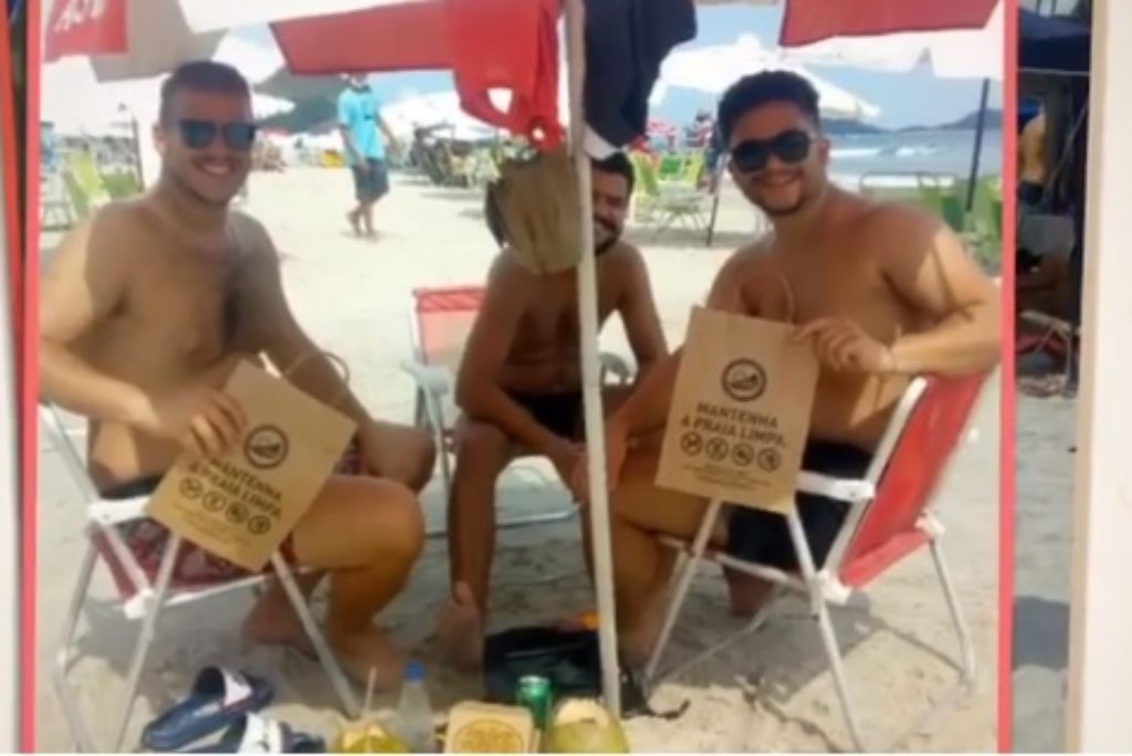 Juquehy: Samju distribui sacolinhas de papel para banhistas não deixarem lixo na praia; assista ao vídeo