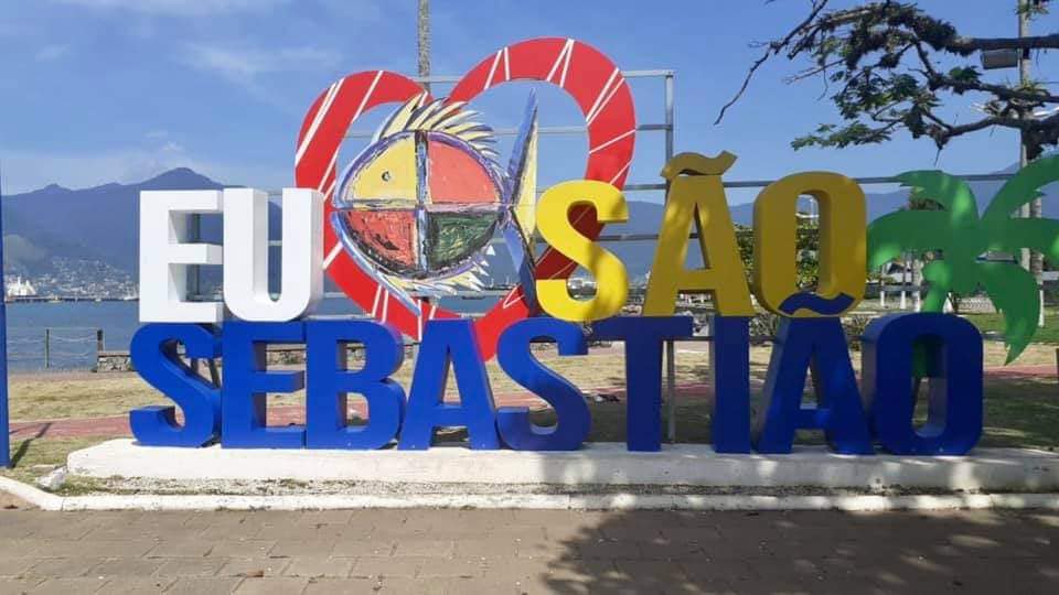 São Sebastião: “Cartão Postal”, letreiro na Rua da Praia é restaurado