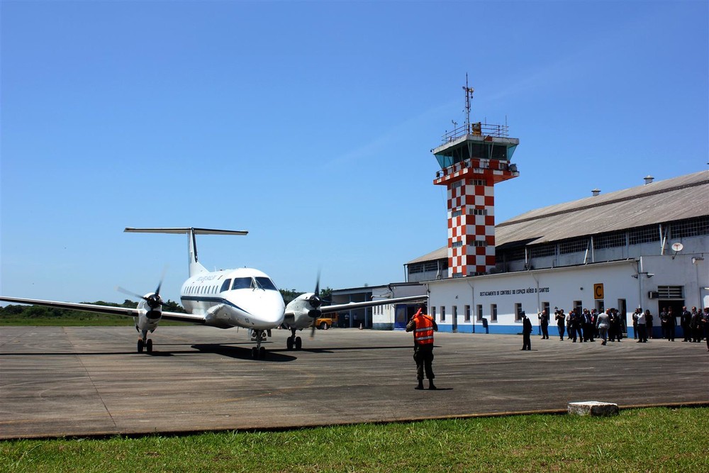 Emenda federal destinará R$ 10 milhões para voos comerciais no aeroporto de Guarujá