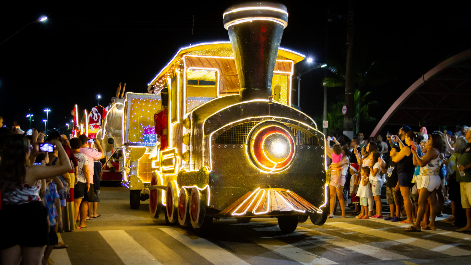 Ilhabela terá “Desfile Natalino” nas principais ruas da cidade