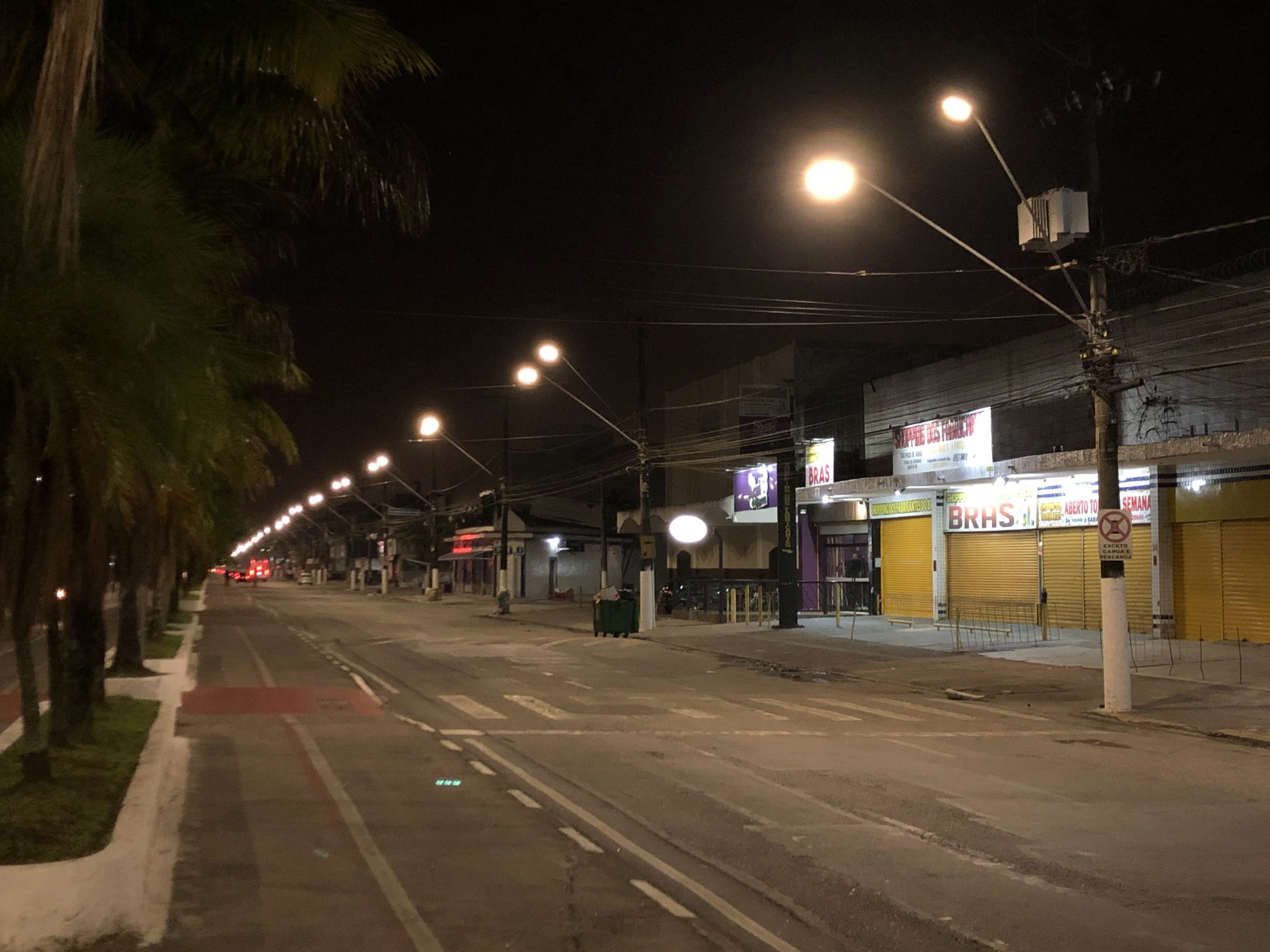 Bairros de Guarujá recebem mais de 380 novos pontos de iluminação de led até fevereiro