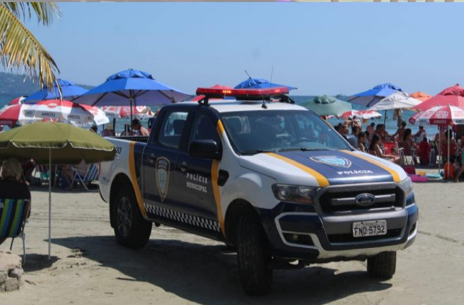 Prefeitura fiscaliza atividades clandestinas em praias de São Sebastião