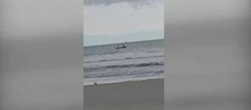 Adolescente de 14 anos desaparece em praia de SP ao ser arrastada por corrente de retorno