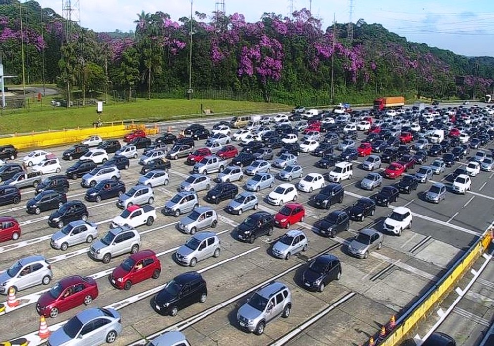 Até 480 mil veículos devem se dirigir ao litoral de SP durante o carnaval