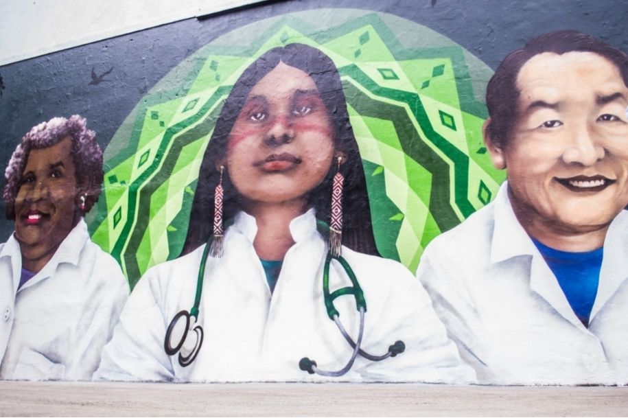 Mural em homenagem aos profissionais da Saúde é inaugurado na Prefeitura de São Vicente