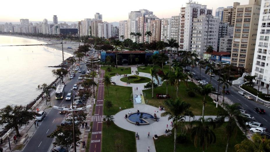 Relógios digitais serão instalados em praças e espaços públicos de Santos