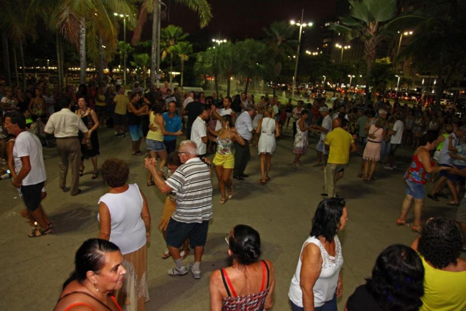 Baile na Praia retorna domingo na Fonte do Sapo em Santos