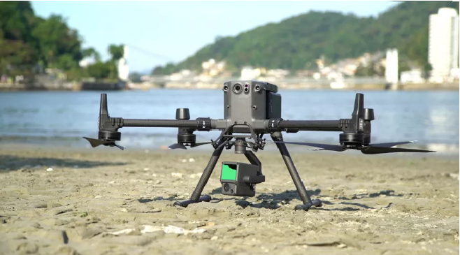 Praias do litoral de SP são monitoradas por drone e banhistas têm acesso proibido à faixa de areia