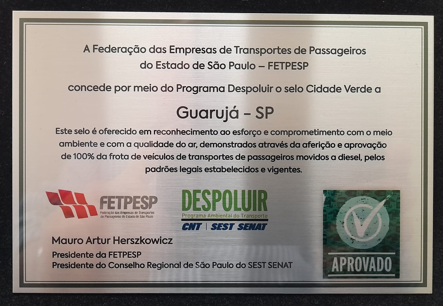 Guarujá recebe selo Cidade Verde por controle de emissão de poluentes