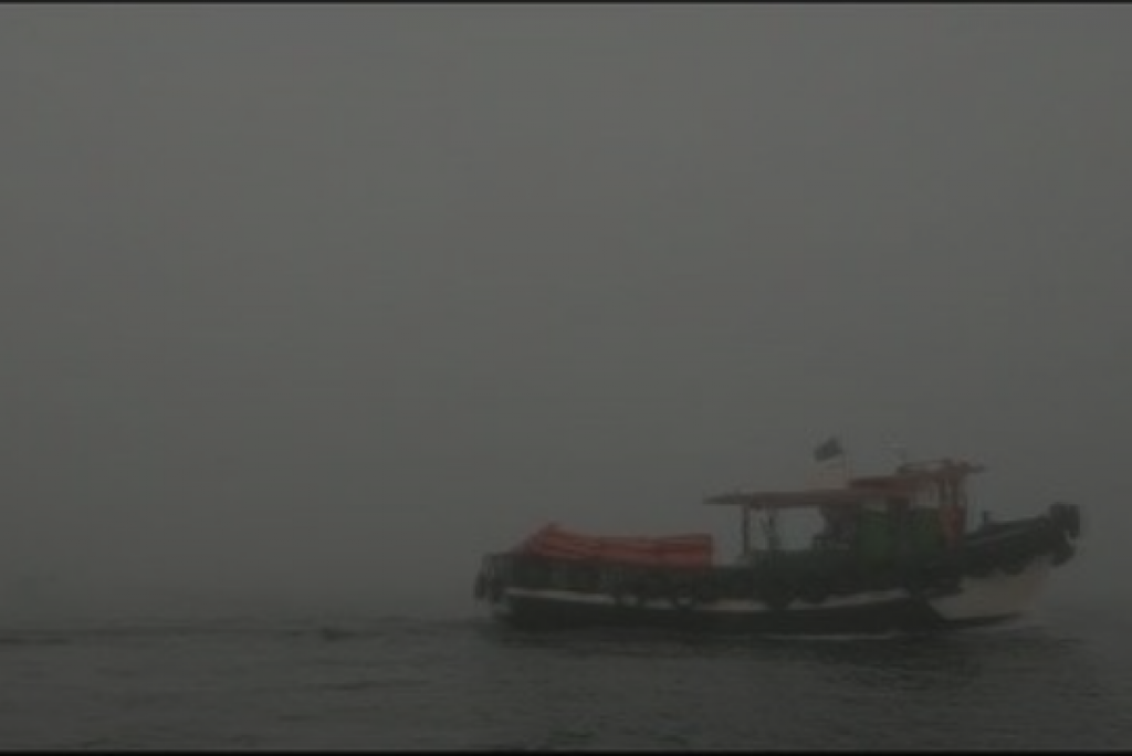 Forte nevoeiro fecha o Porto de Santos e paralisa as travessias litorâneas