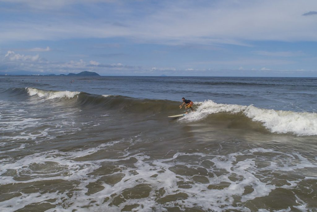 Circuito de surf movimenta as praias de Bertioga