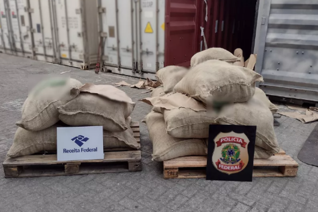 Mais de 600 kg de cocaína são apreendidos em carga de café no Porto de Santos