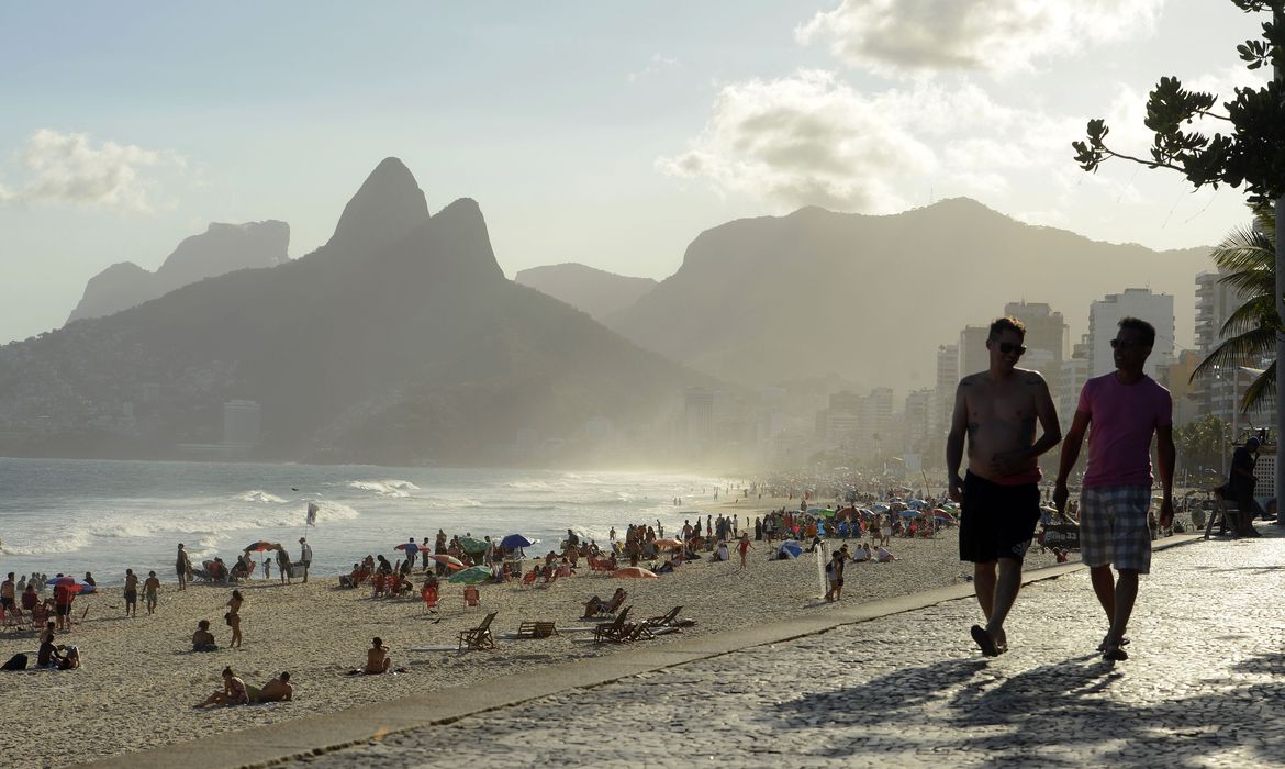 Operação Verão reforça segurança em praias do Rio