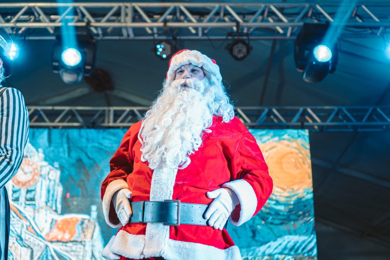 Desfile, acendimento da iluminação e ‘Vila de Natal’ abrem programação natalina em Bertioga na sexta-feira (2); confira programação