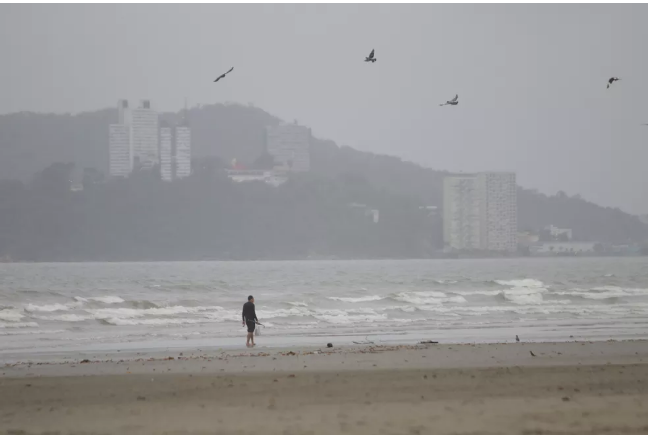 Defesa Civil faz alerta de chuva forte a partir de domingo em Santos