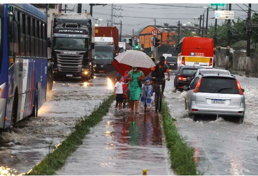 Defesa Civil emite alerta para chuvas intensas a partir de terça-feira na Baixada Santista