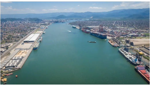 Porto de Santos fecha 2022 com recorde histórico na movimentação de cargas