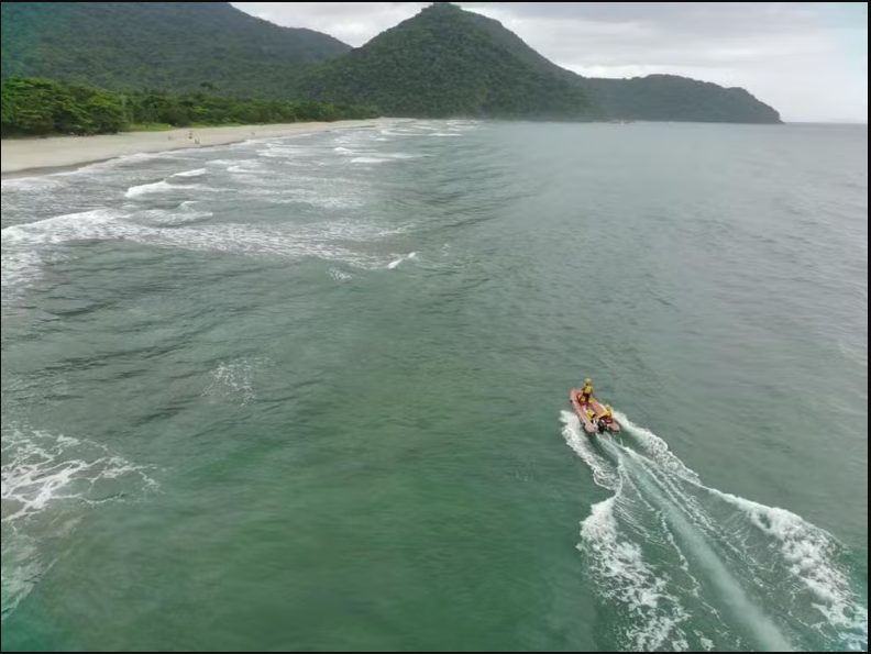 Corpo é encontrado entre as praias Itamambuca e Vermelha, em Ubatuba, SP