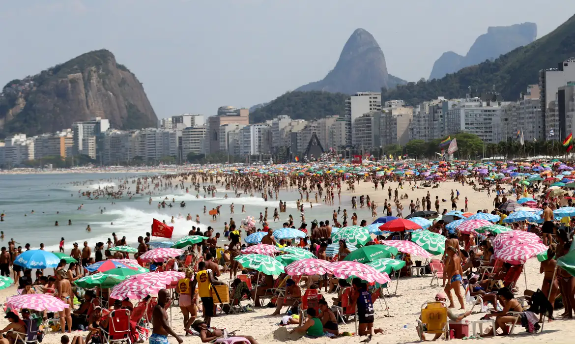 Justiça suspende Operação Verão na orla do Rio de Janeiro